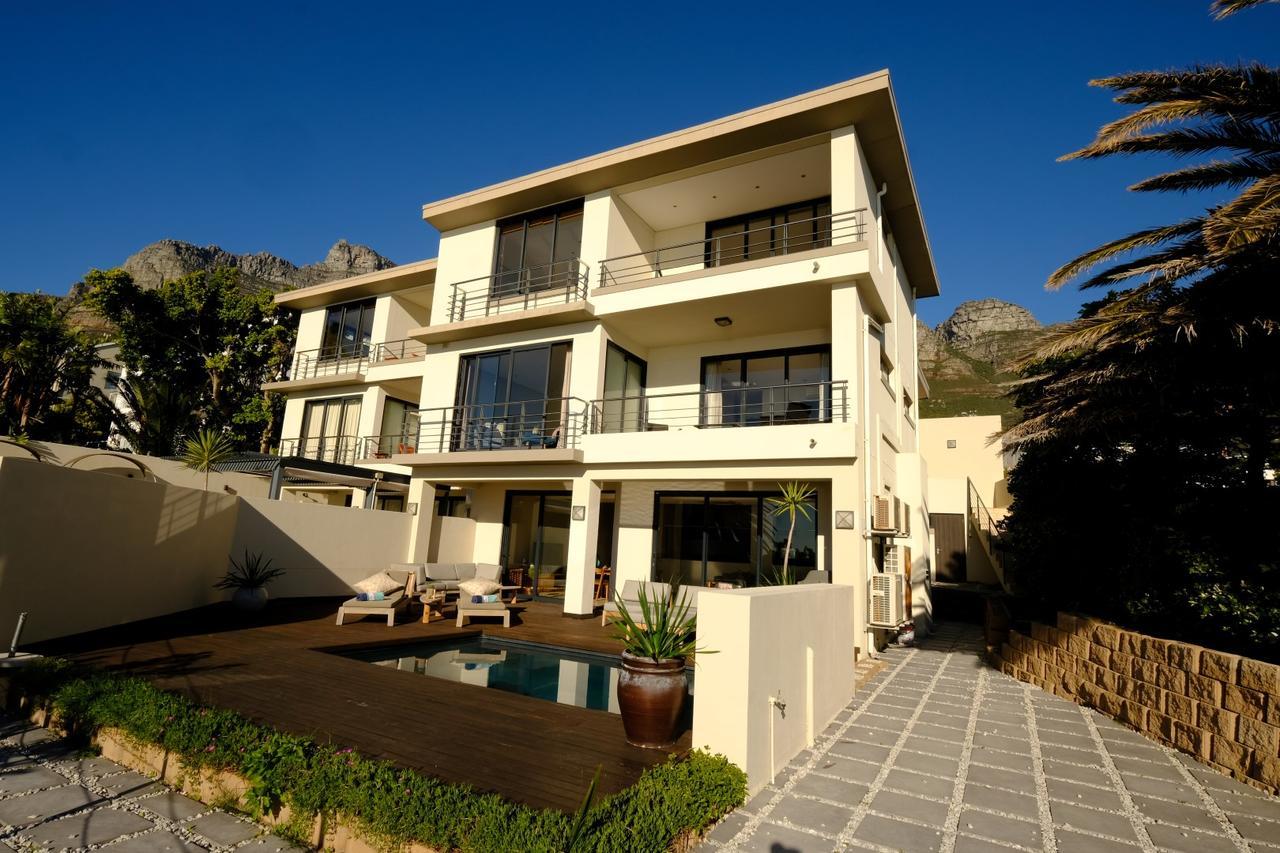 Beta Beach Guest House Kaapstad Buitenkant foto