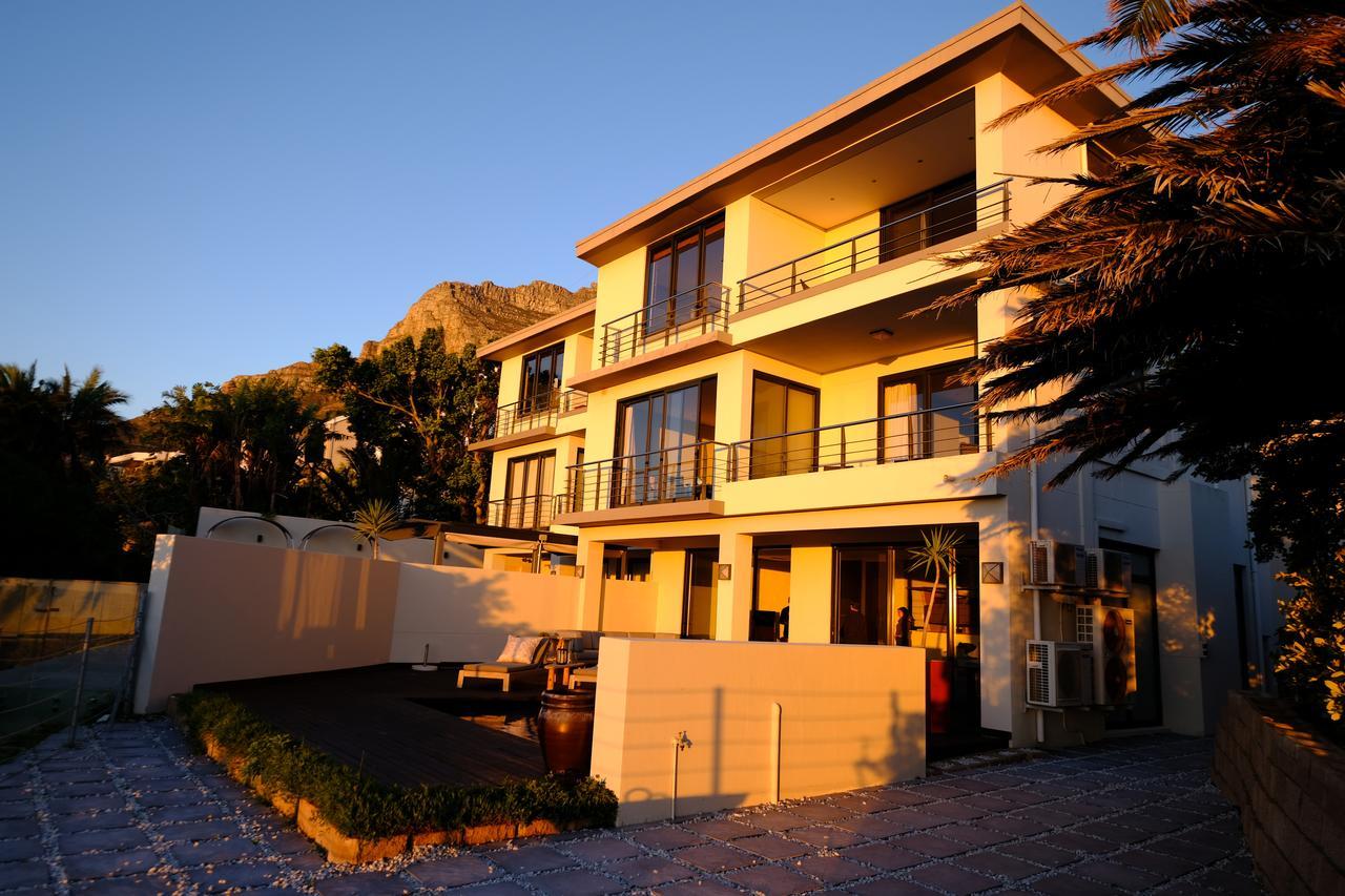 Beta Beach Guest House Kaapstad Buitenkant foto