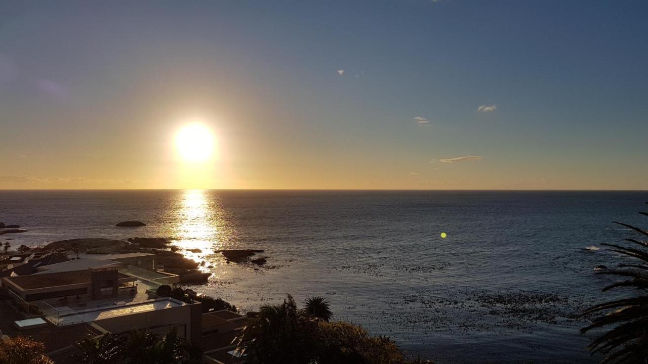 Beta Beach Guest House Kaapstad Buitenkant foto
