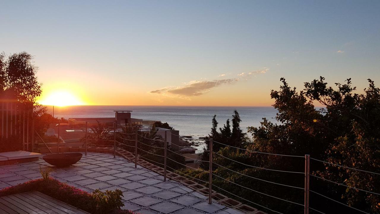 Beta Beach Guest House Kaapstad Buitenkant foto